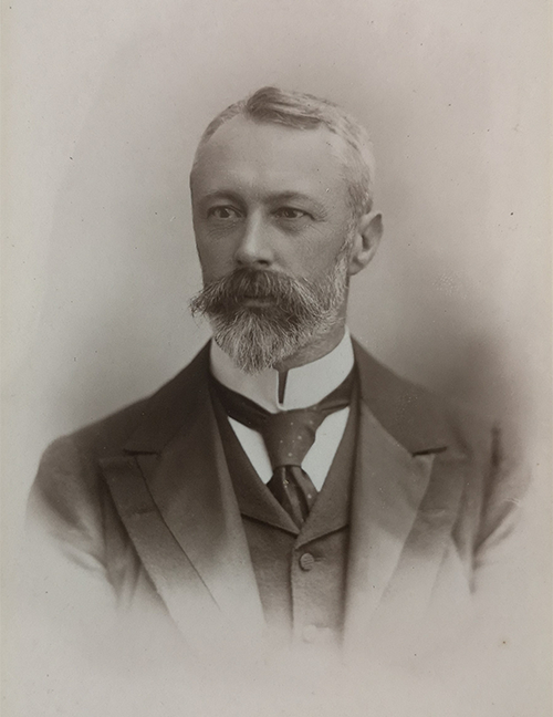 1904 - R Percy Smith