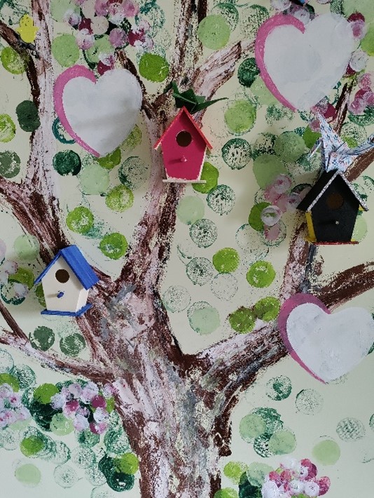 Painted tree with 3 wood birdhouses