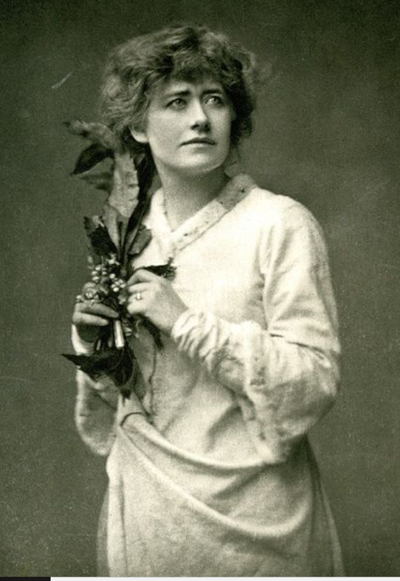 Ellen Terry as Ophelia